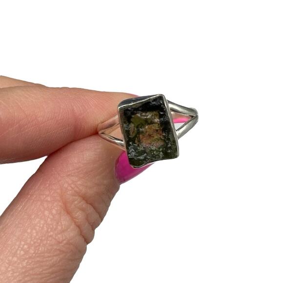Moldavite Ring Size 9 Solid 925 Sterling Silver Raw Rough Stone Genuine Natural - Picture 4 of 8